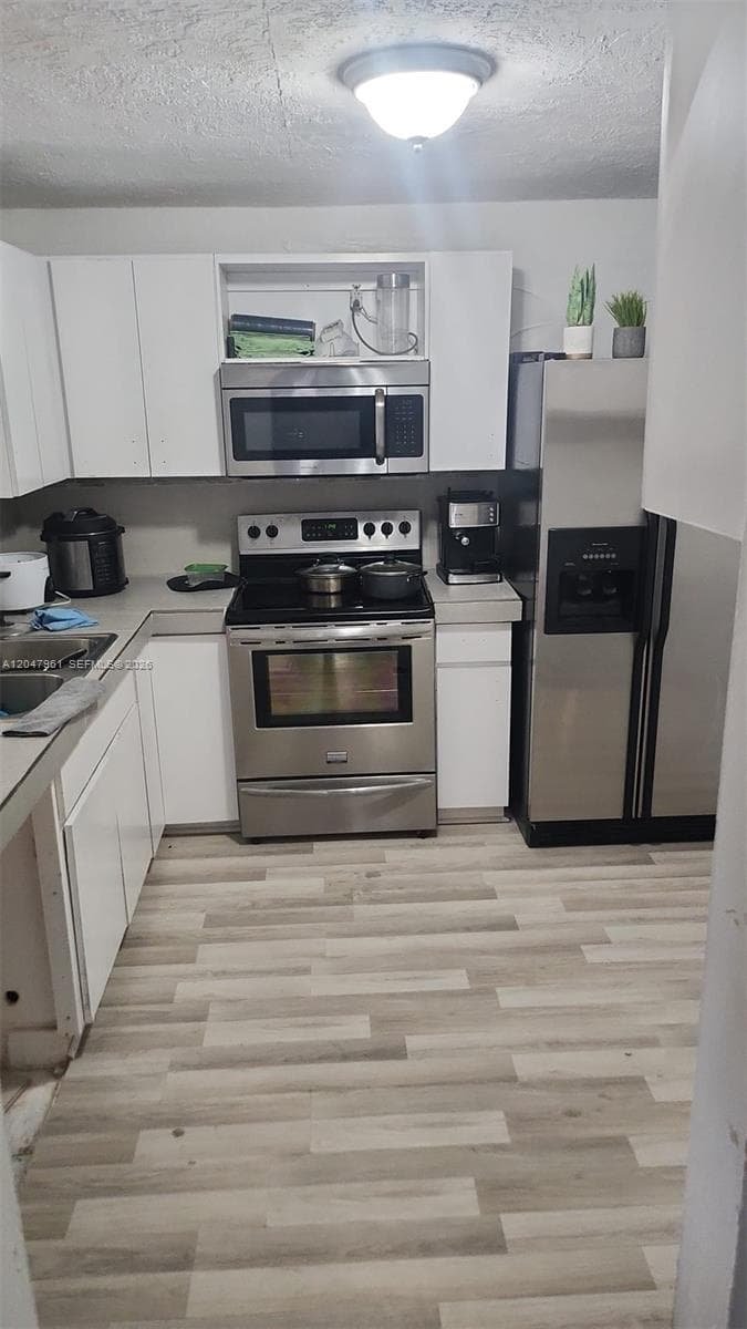 15115 NE 6th Ave #32 photo 3