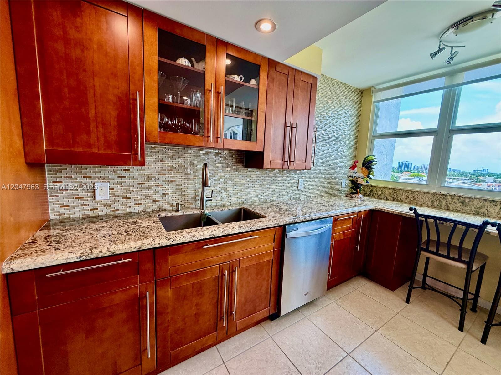 Lake Point Tower · #901 in Hallandale Beach - Photo 27