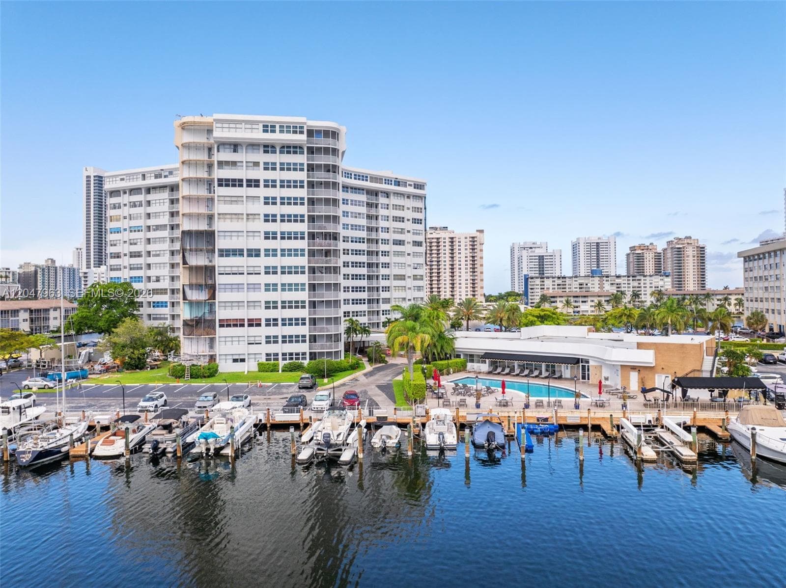 Lake Point Tower · #901 in Hallandale Beach - Photo 2