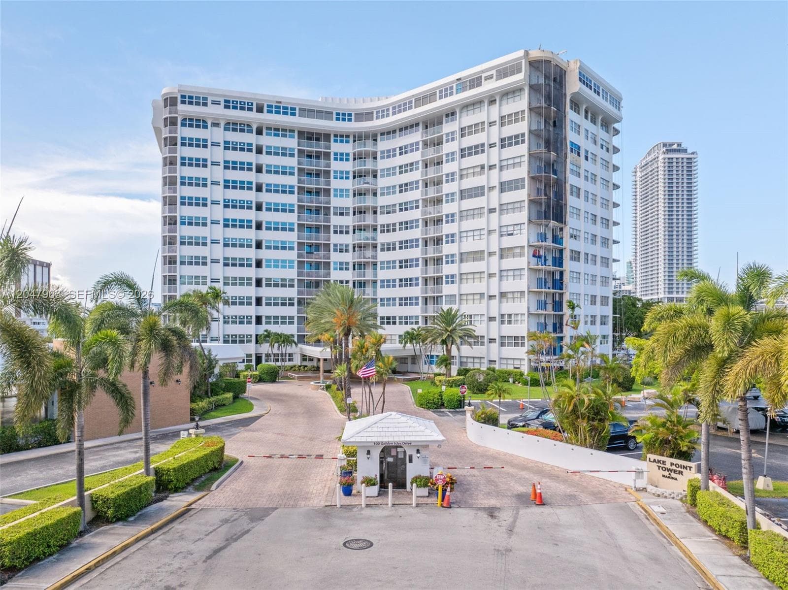 Lake Point Tower · #901 in Hallandale Beach - Photo 3