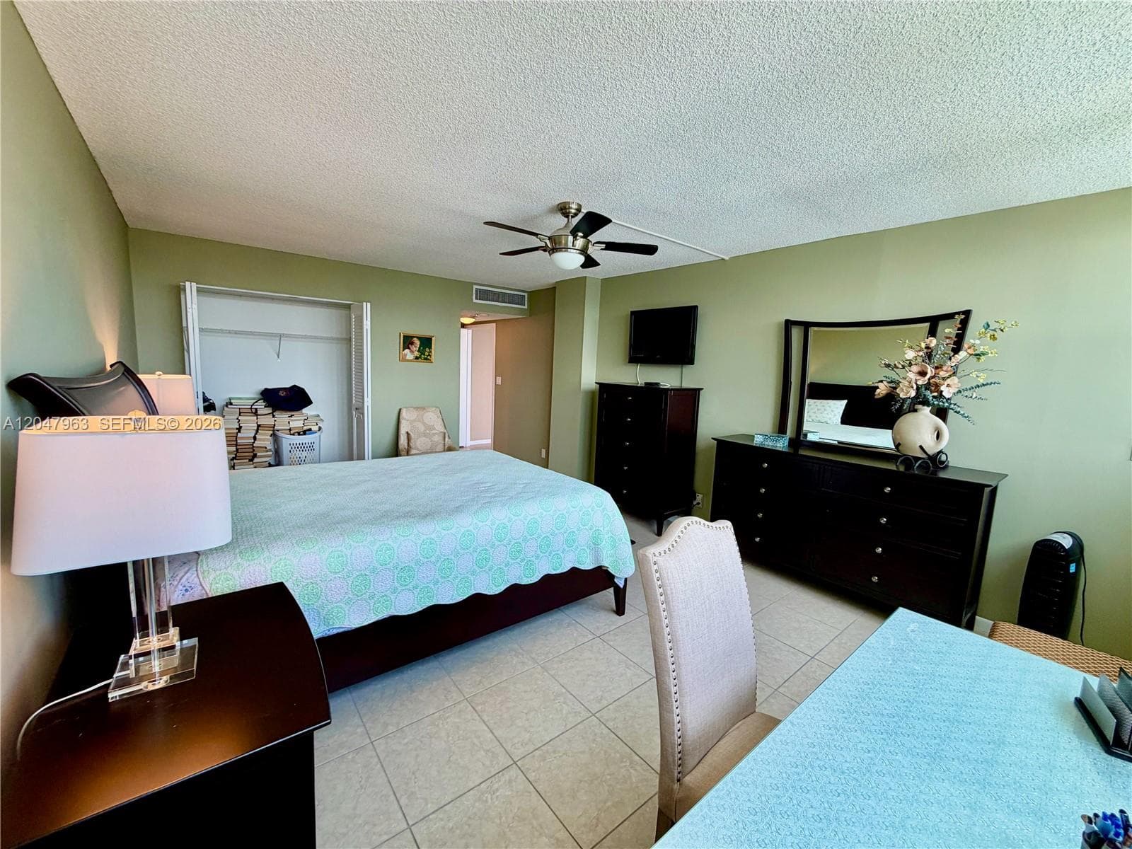 Lake Point Tower · #901 in Hallandale Beach - Photo 32