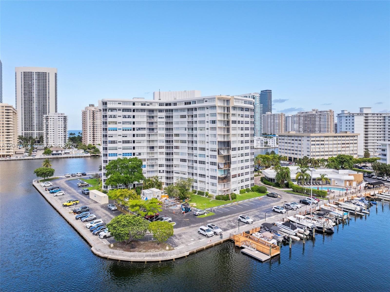 Lake Point Tower · #901 in Hallandale Beach - Photo 60