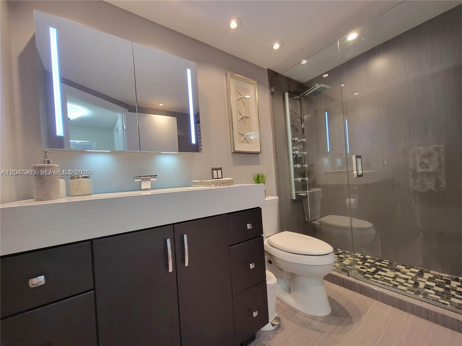 Parker Plaza Estates · #1718 in Hallandale Beach - Photo 11