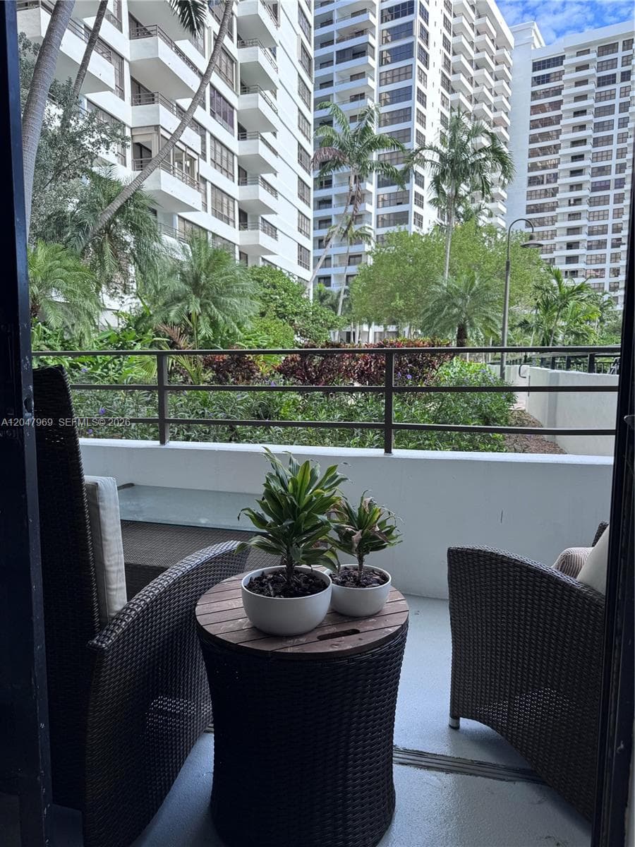 Olympus tower · #115 in Hallandale Beach - Photo 2