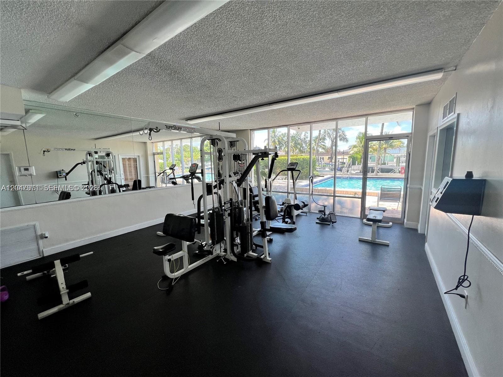 VECINO DEL MAR · #403 in North Miami - Photo 15