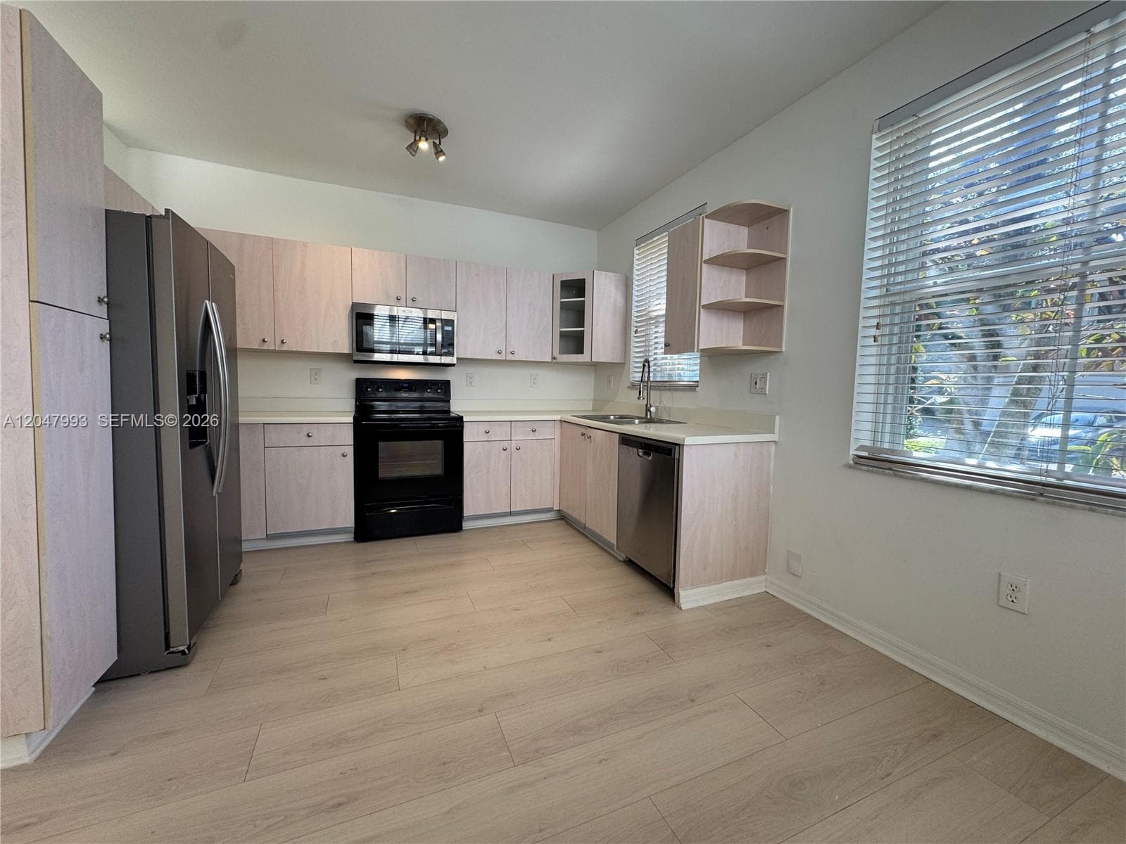1595 Seagrape Way #- photo 4
