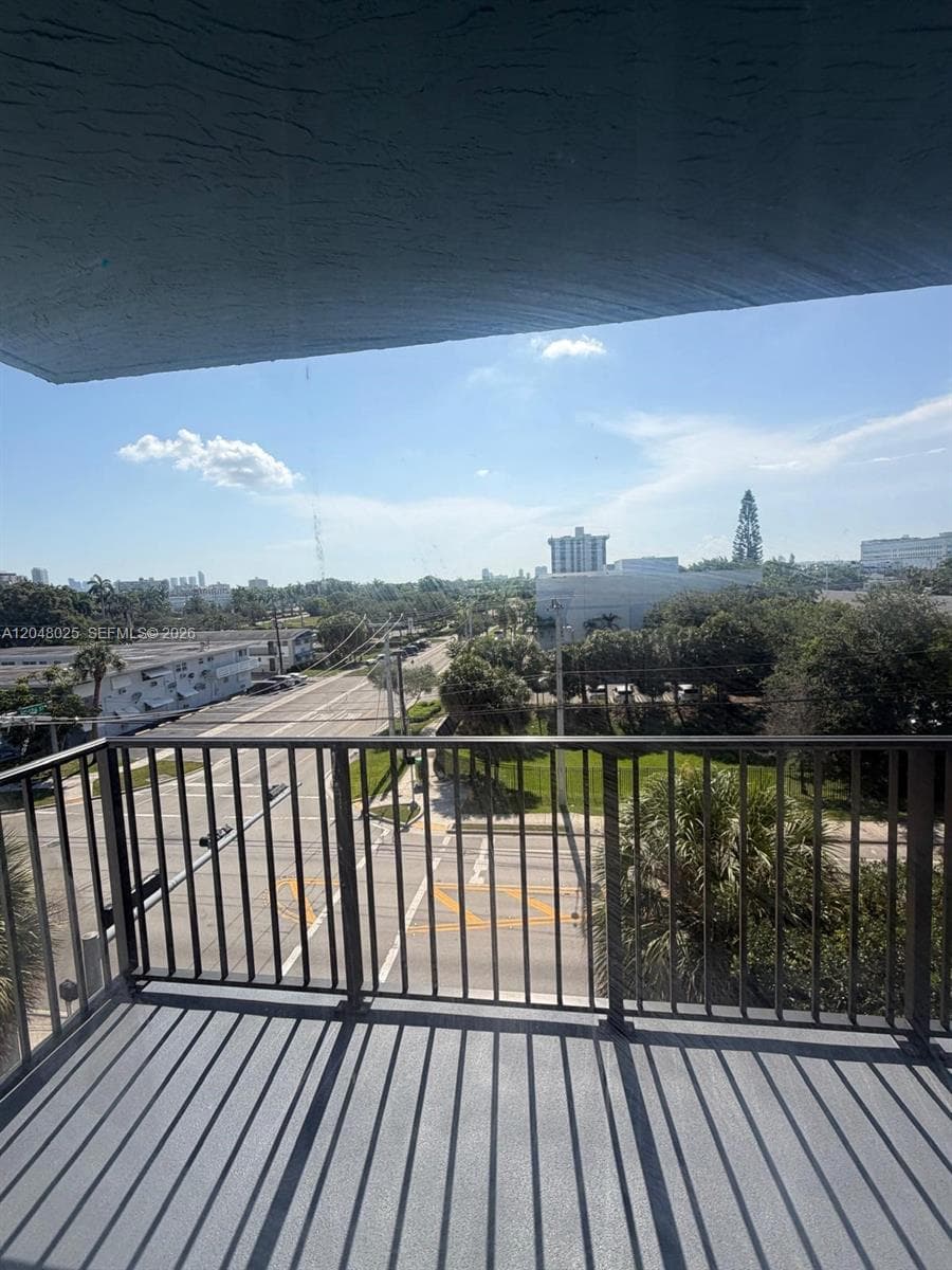 CORONADO TOWERS · #512 in North Miami - Photo 9