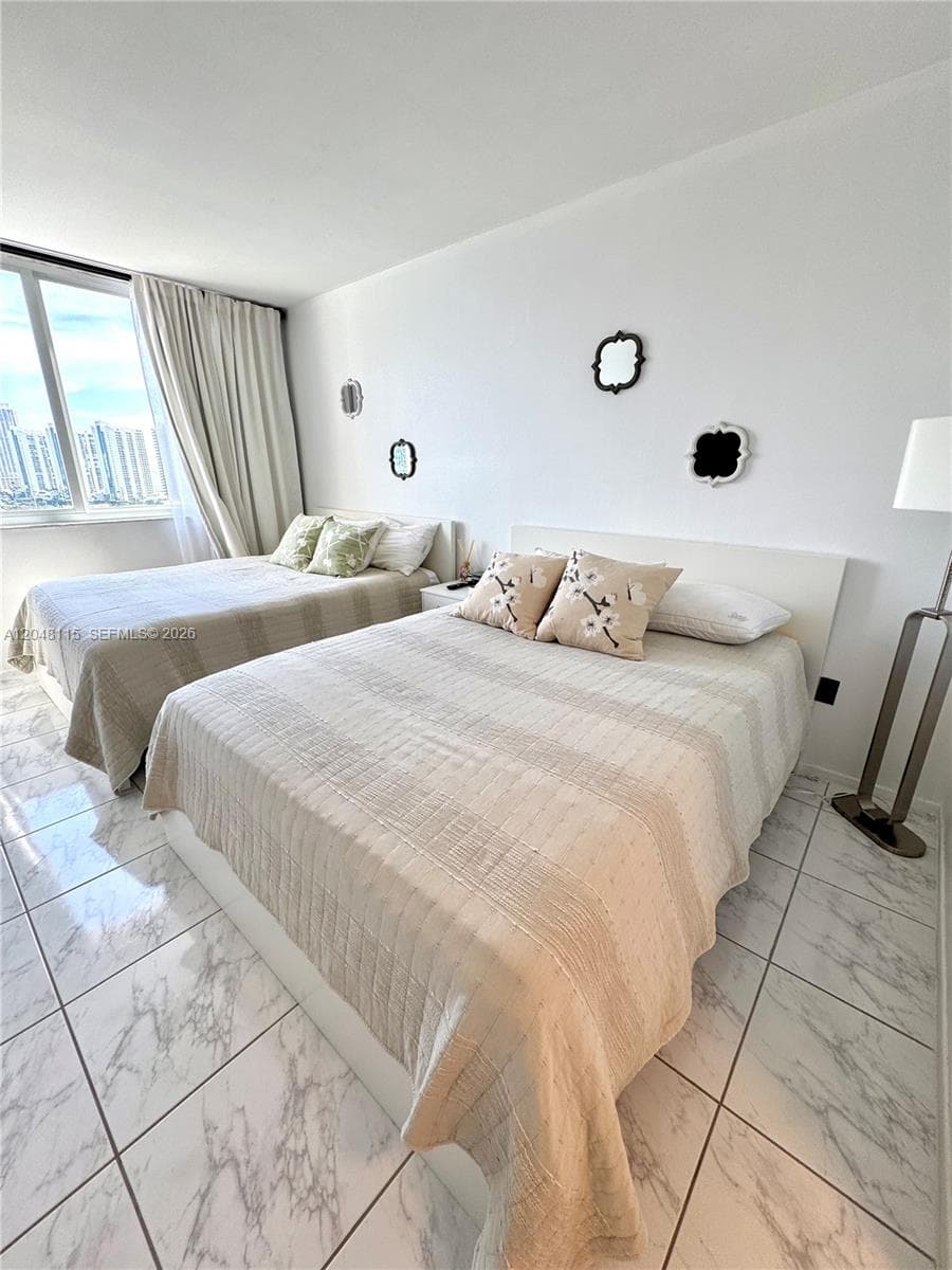 Arlen House · #1603 in Sunny Isles Beach - Photo 13