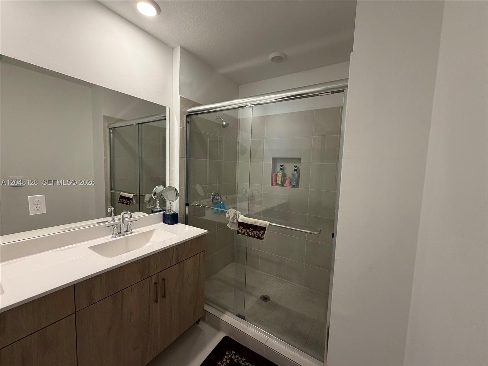159 NE 13th Ter photo 16
