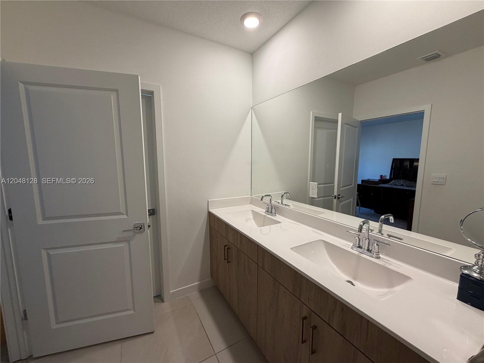 159 NE 13th Ter photo 9