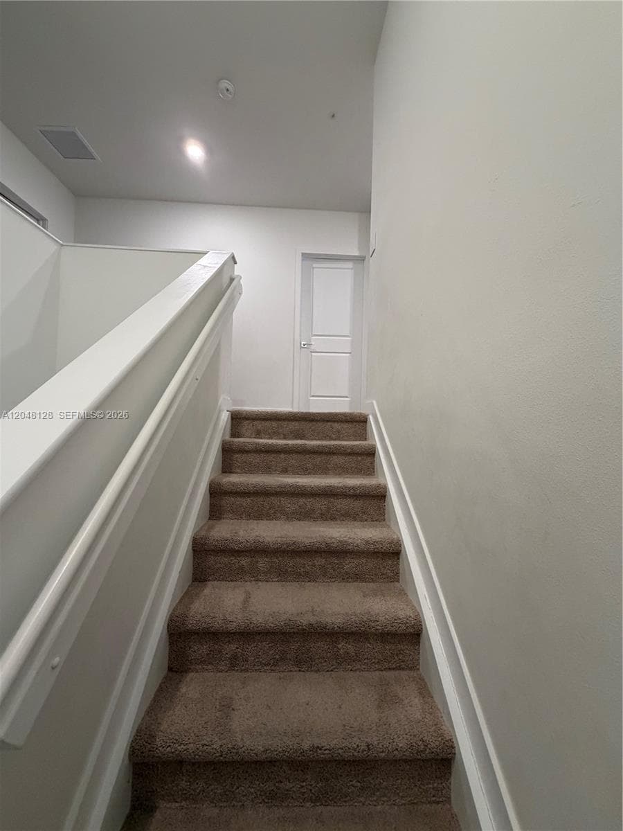 159 NE 13th Ter photo 10