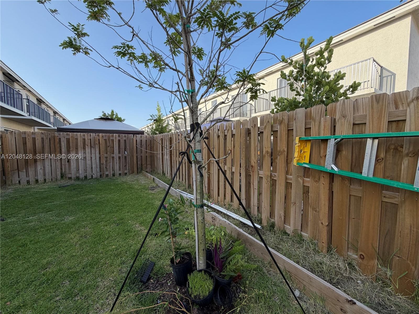159 NE 13th Ter photo 19