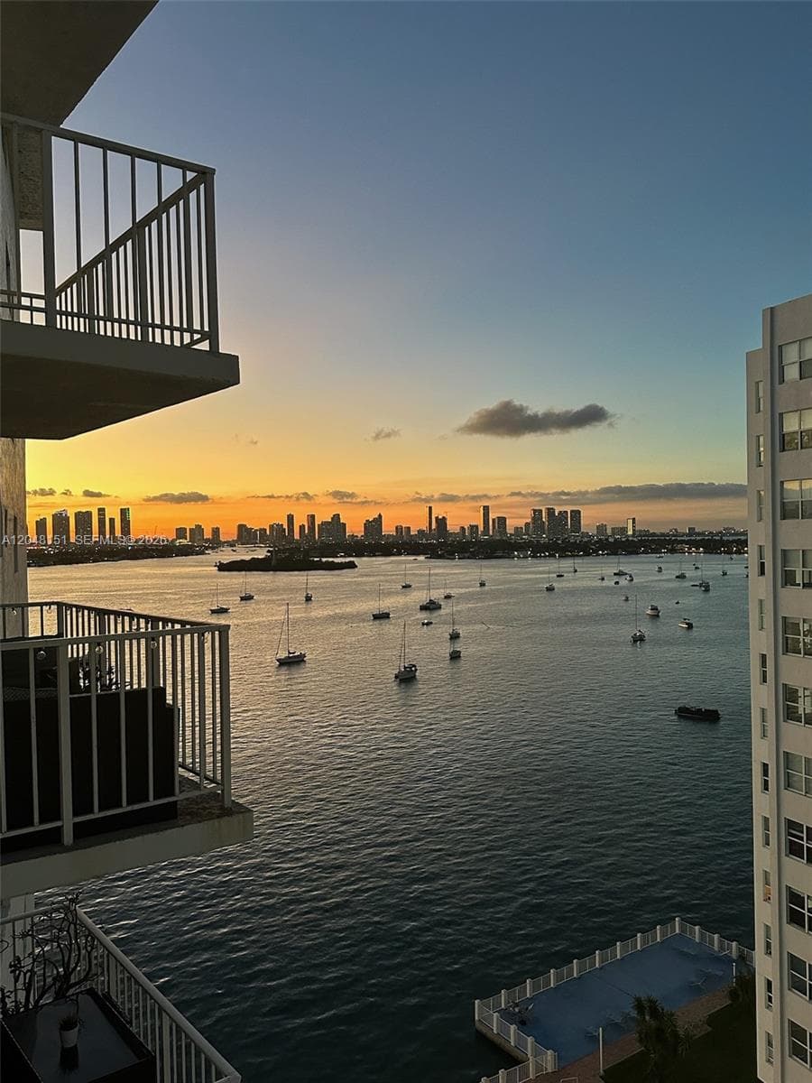 BAYVIEW TERR CONDO · #1104 in Miami Beach - Photo 5