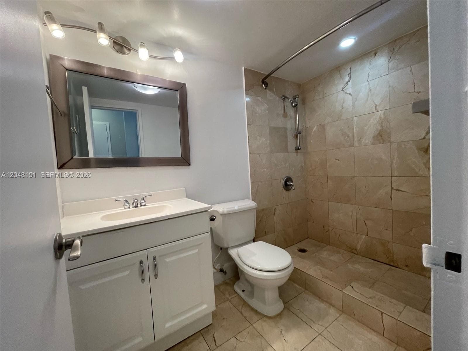 BAYVIEW TERR CONDO · #1104 in Miami Beach - Photo 11