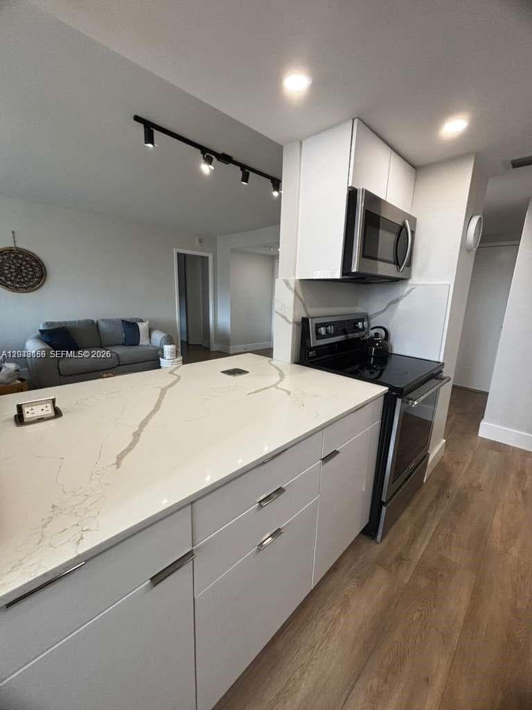 Winston Tower 200 · #1215 in Sunny Isles Beach - Photo 19