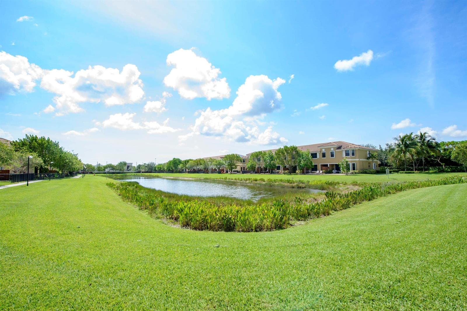 16- Lake view (1)