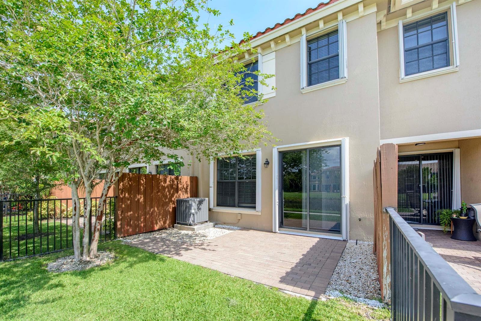 15- Backyard (1)