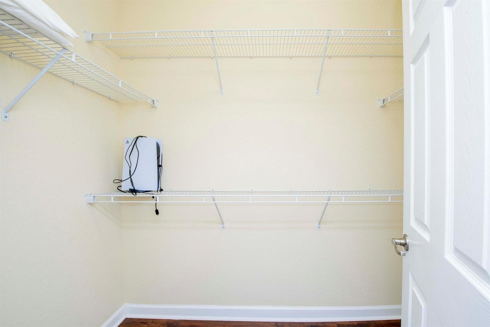 10- Master walking closet (1)