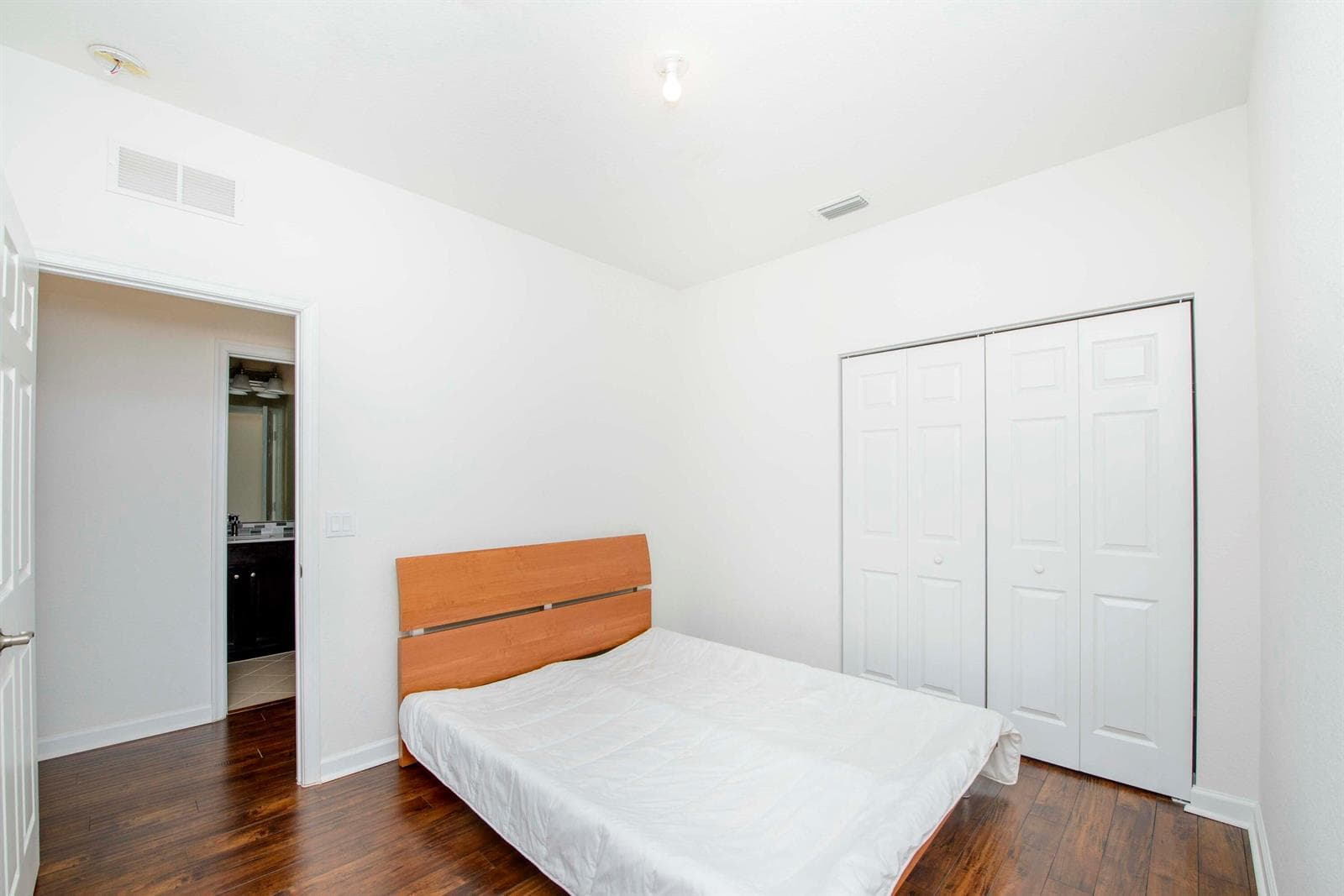 13- 2nd Bedroom (2)
