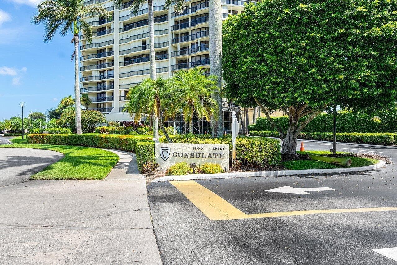 THE CONSULATE DRIVEWAY