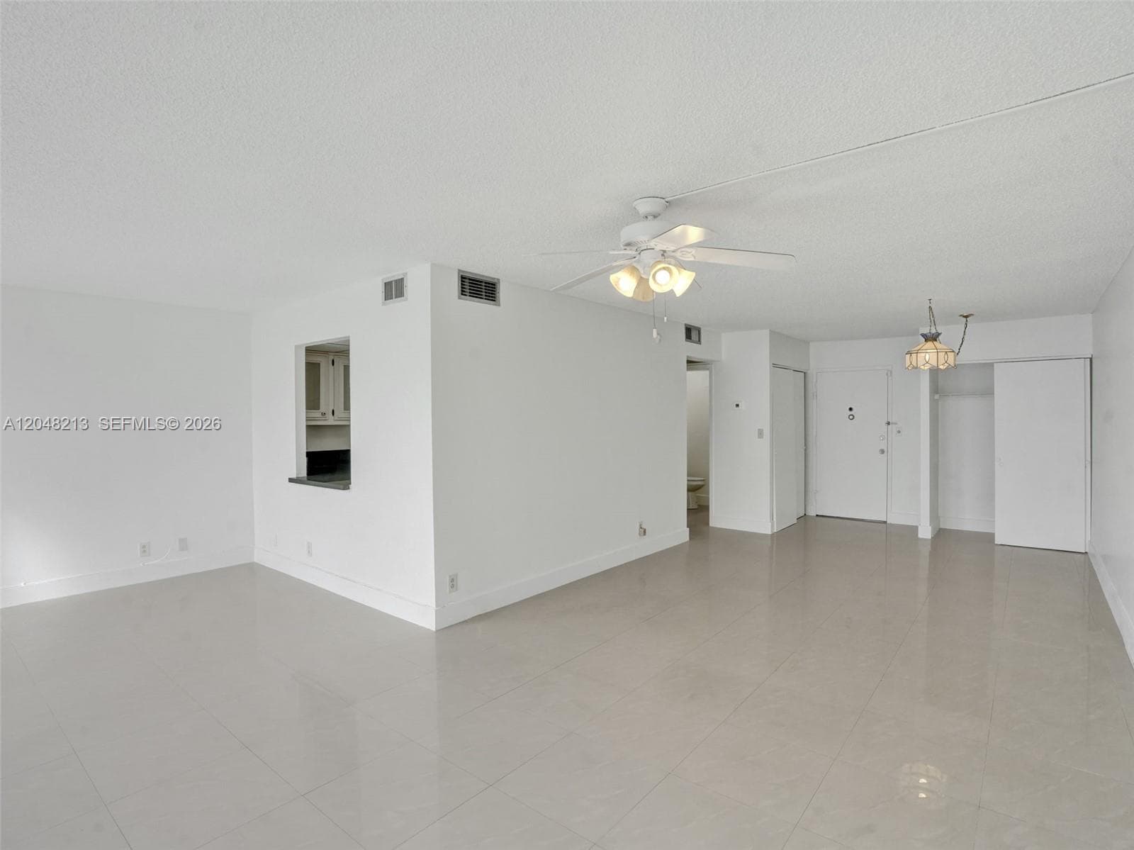 Desoto · #218 in Hallandale Beach - Photo 5