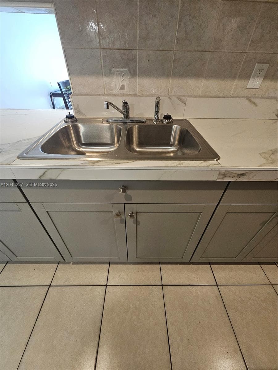 Kitchen 4