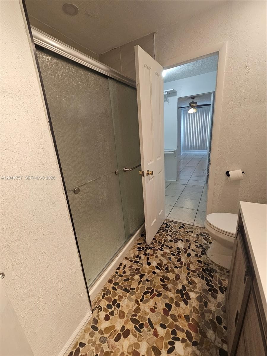 Main Bathroom 2