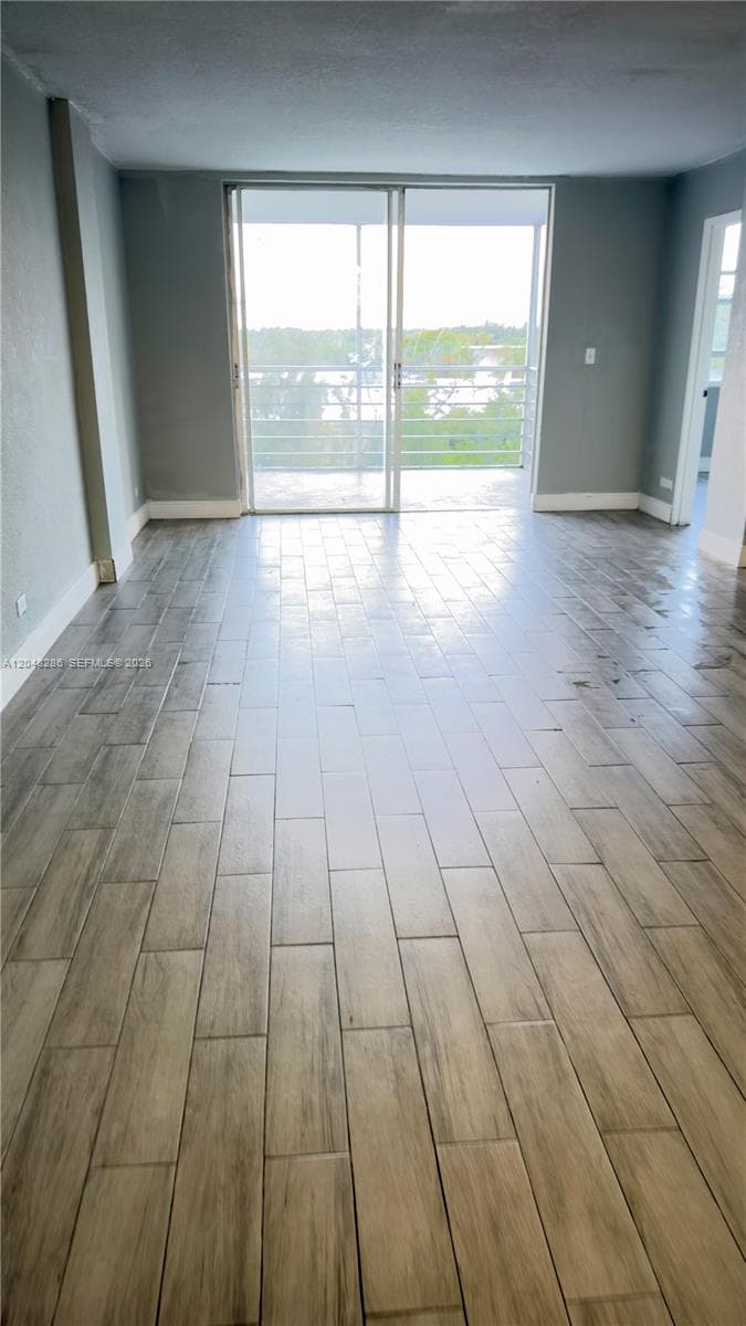 EASTERN SHORES WHITEHOUSE · #607 in North Miami Beach - Photo 2