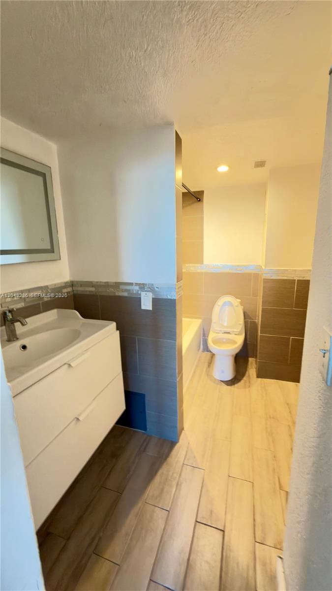EASTERN SHORES WHITEHOUSE · #607 in North Miami Beach - Photo 4