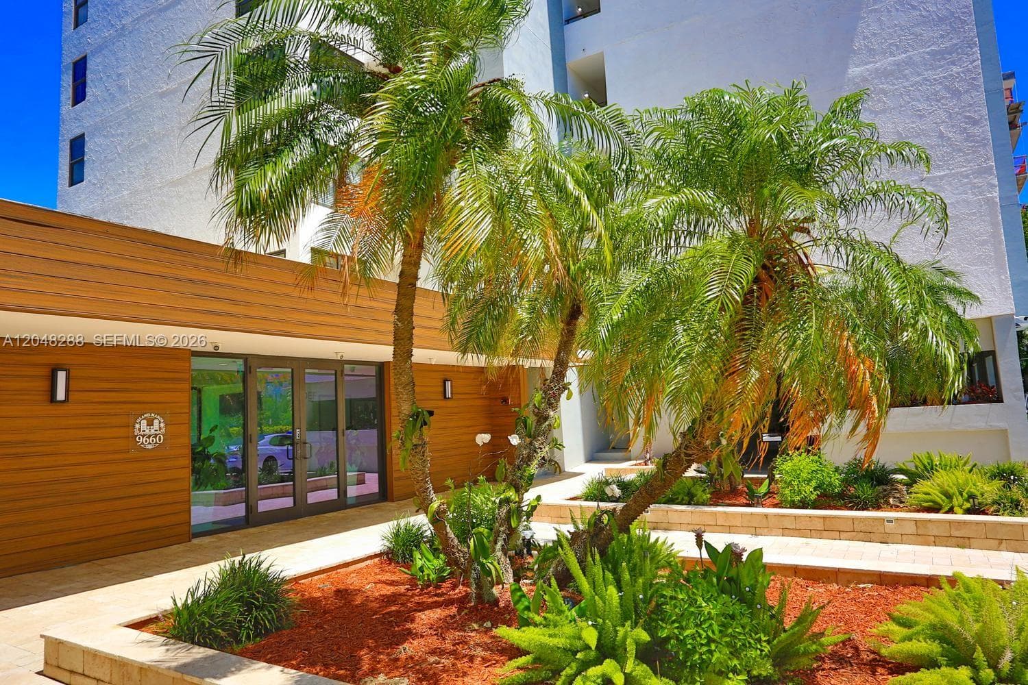 Island Manor Condo · #5A in Bay Harbor Islands - Photo 2