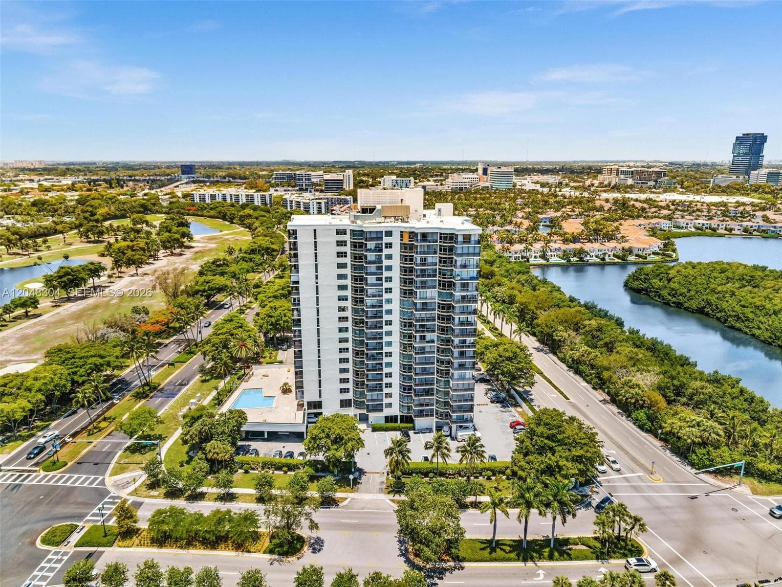 BONAVISTA CONDO · #905 in Aventura - Photo 45