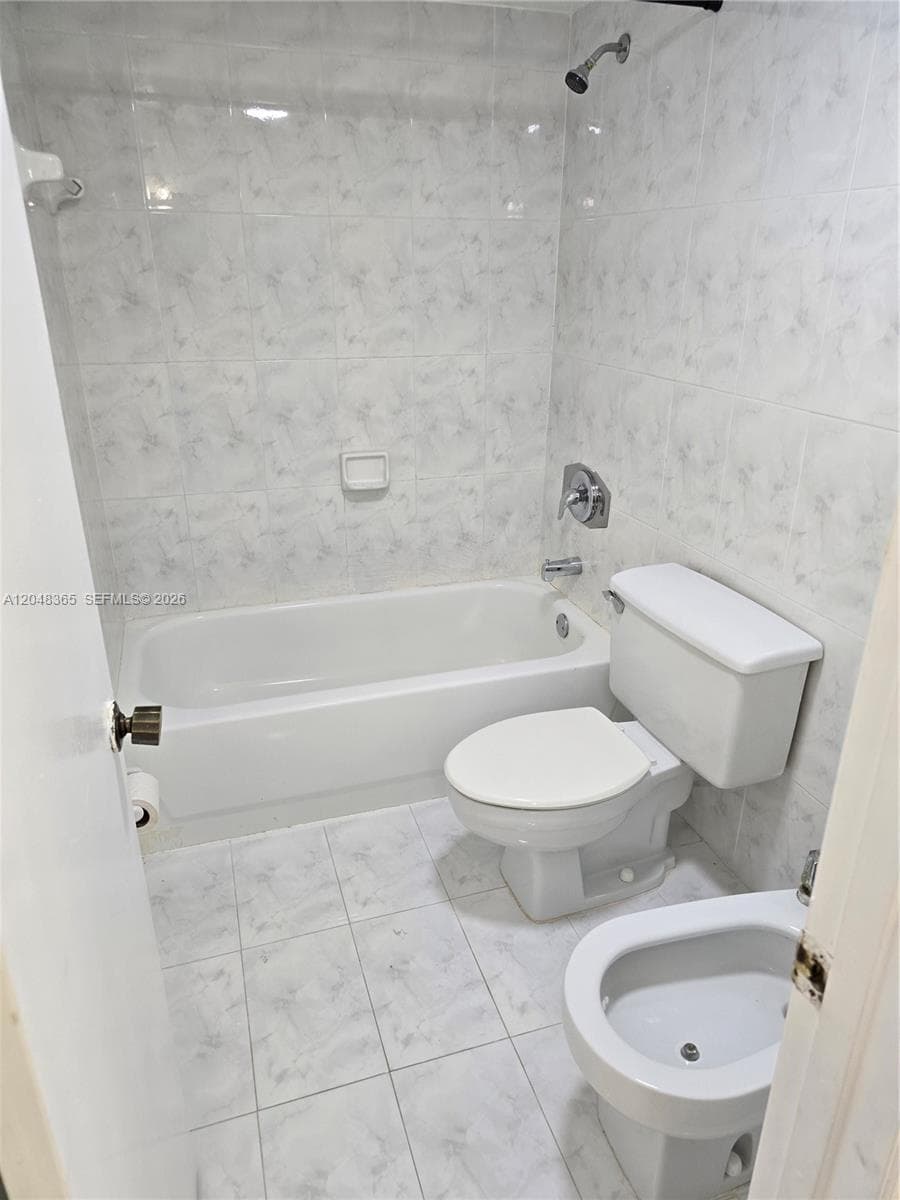 MILLER GARDENS CONDO · #2310 in Miami - Photo 9