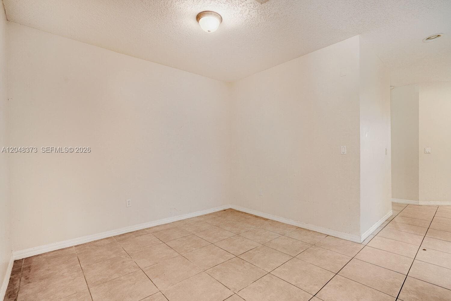 666 NE 35th Ave photo 8