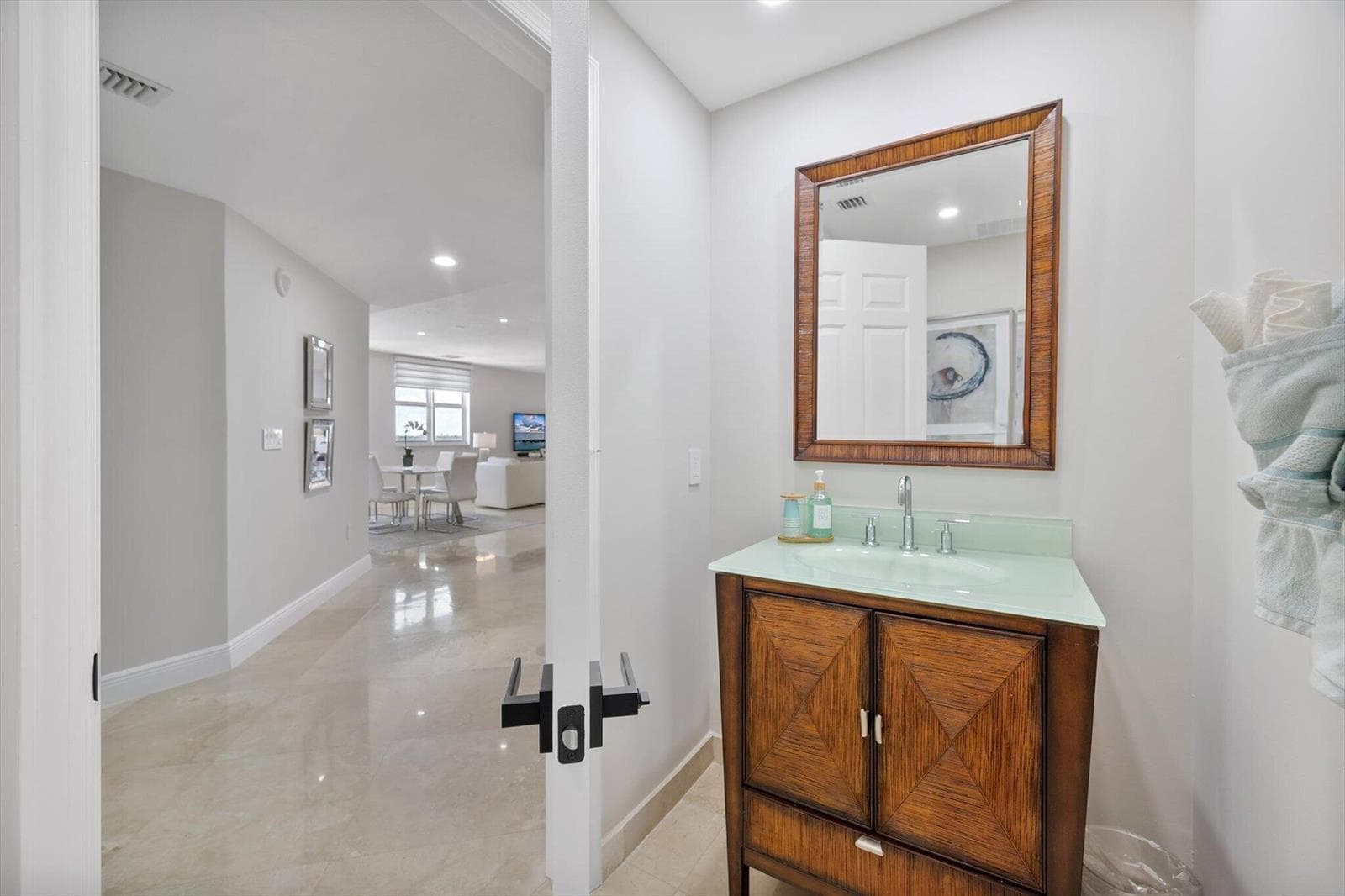 09-615 Bayshore Dr_009