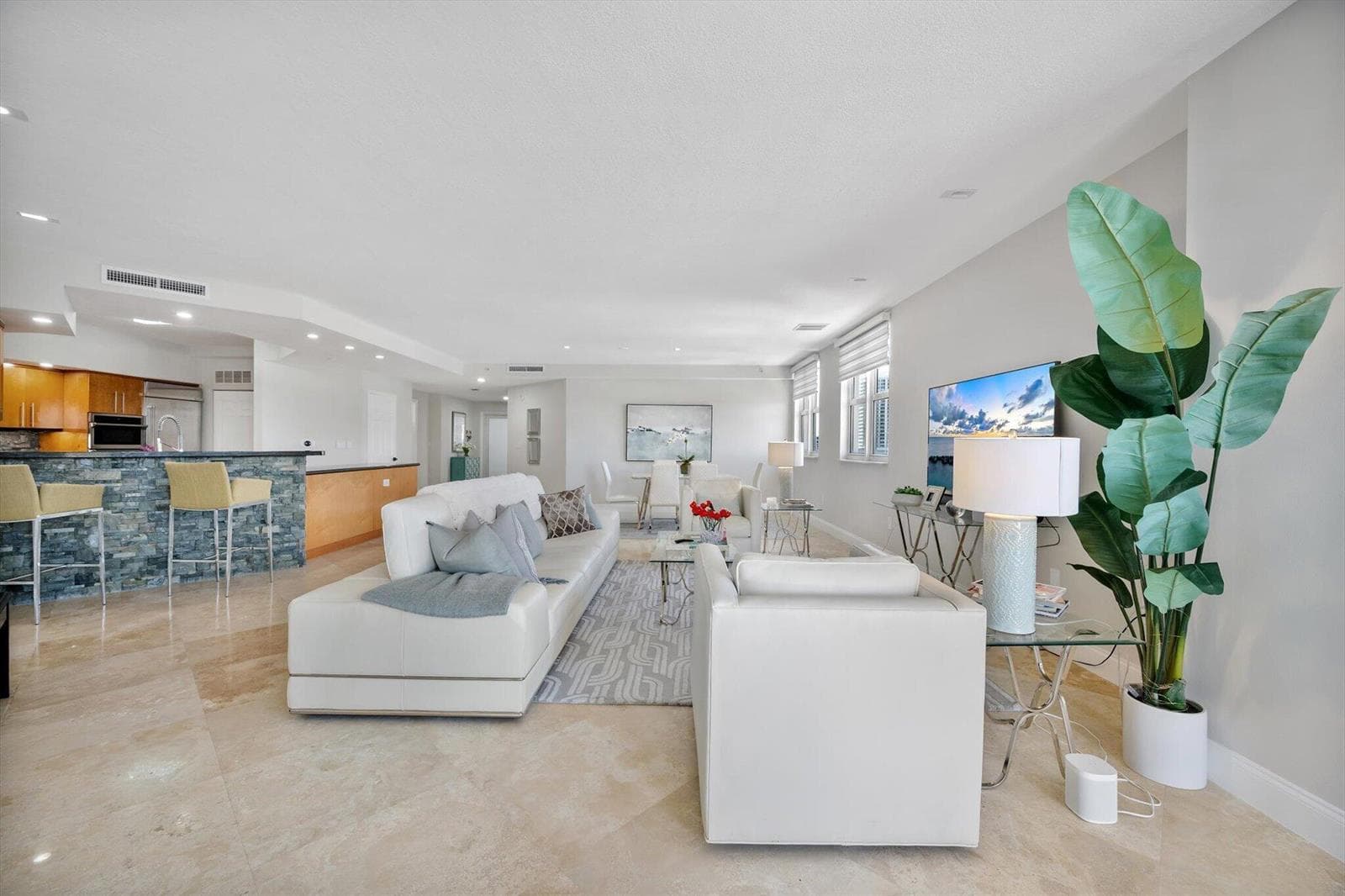 13-615 Bayshore Dr_013