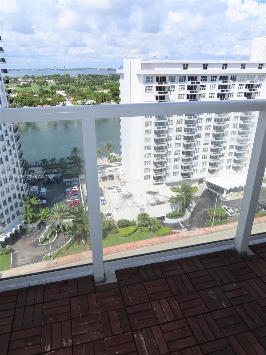 ARLEN BEACH CONDO · #1703 in Miami Beach - Photo 6