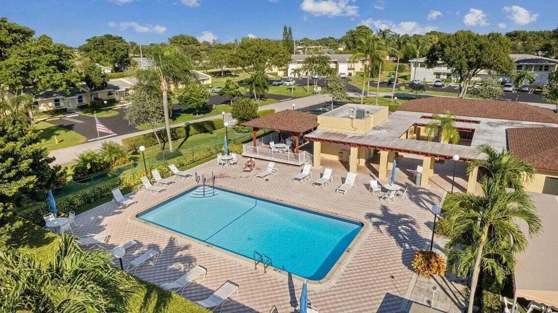 Pool 2
