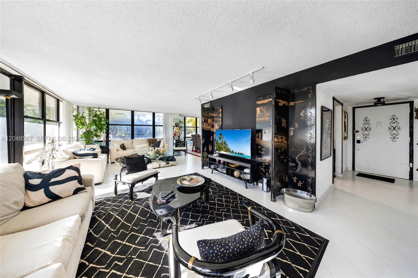 OCEANVIEW PARK CONDO · #230 in Hallandale Beach - Photo 3