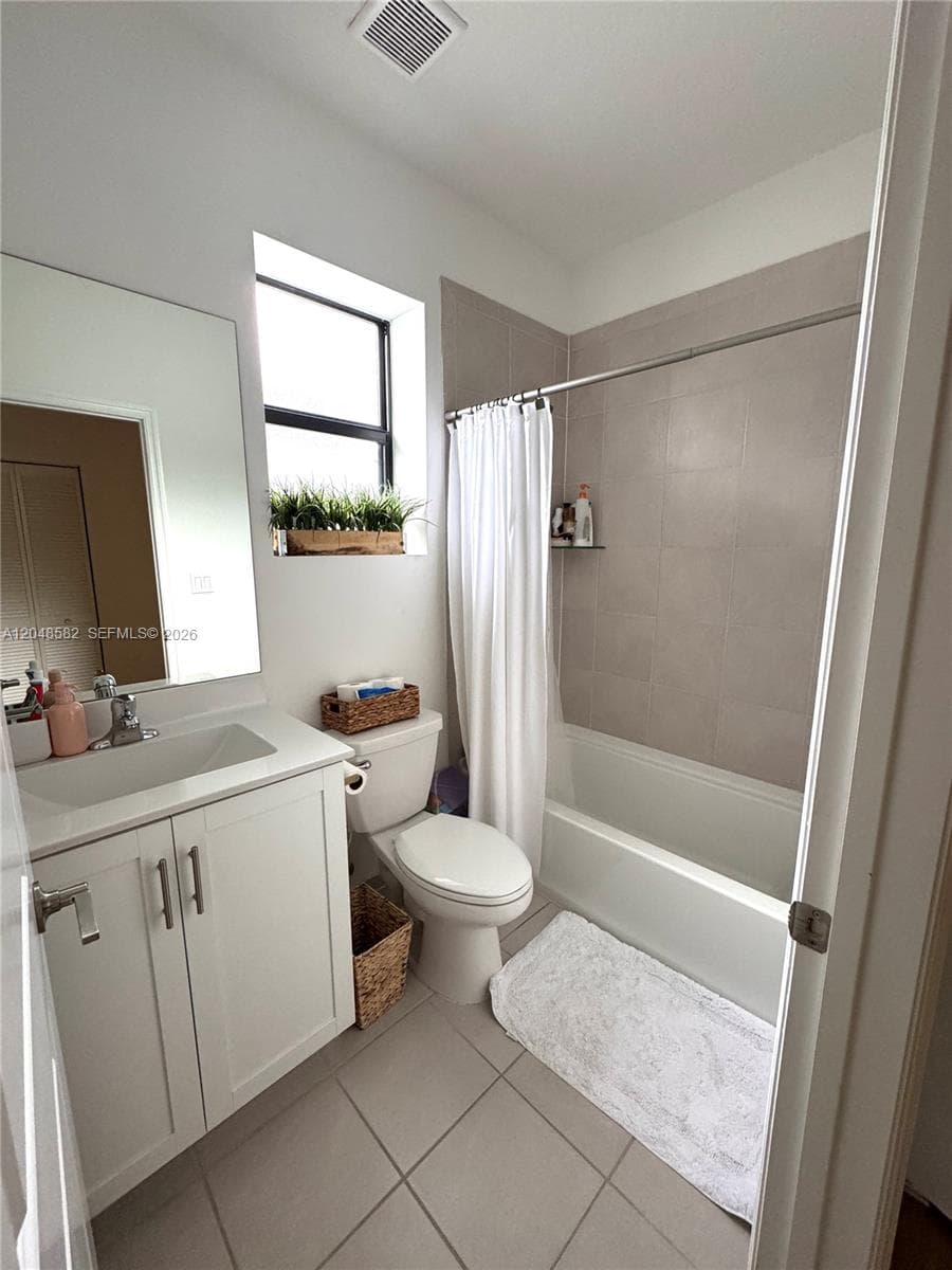 2nd Bathroom