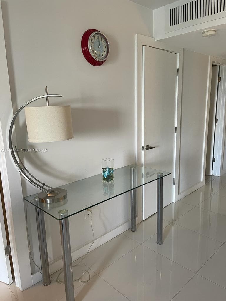ARLEN BEACH CONDO · #1411 in Miami Beach - Photo 6