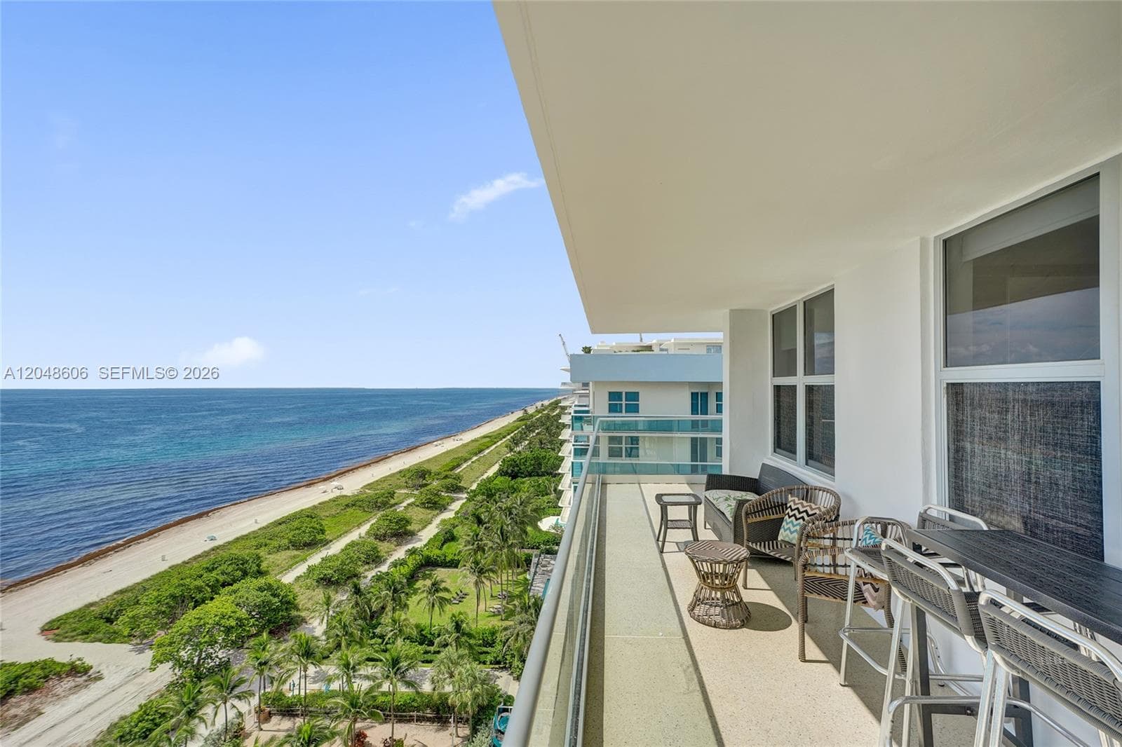 FOUR WINDS CONDO · #1402 in Surfside - Photo 2