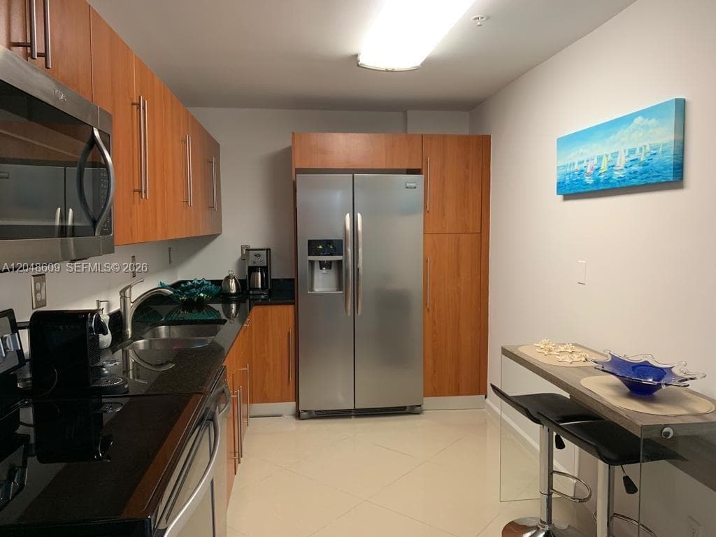 RESIDENCES ON HOLLYWOOD · #721 in Hollywood - Photo 5