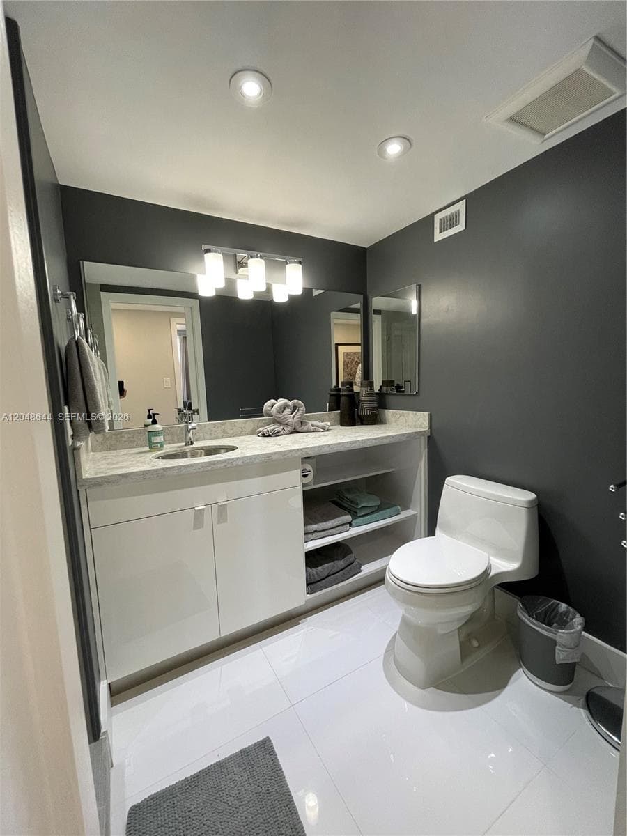 GUEST BATH
