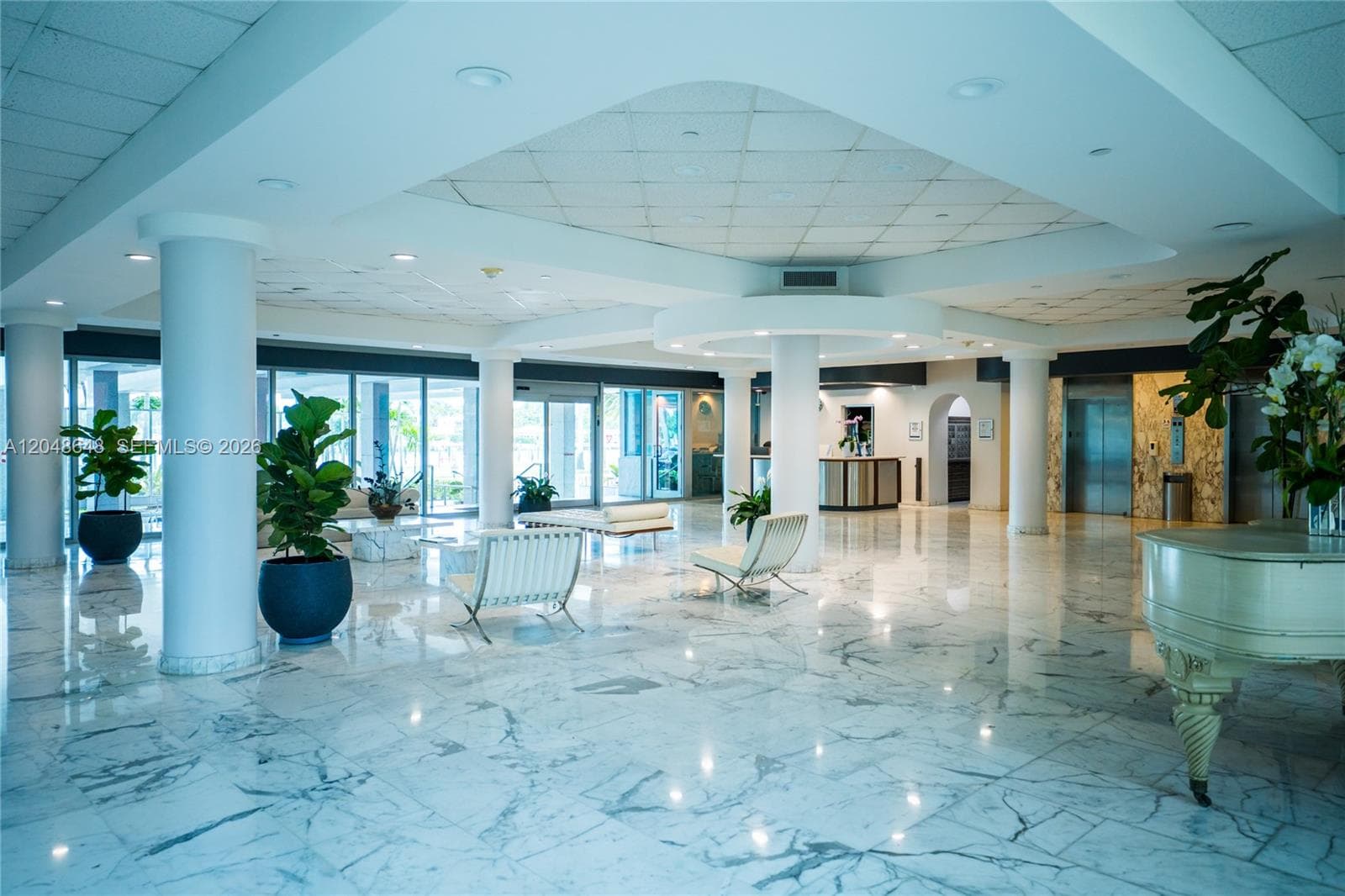CRYSTAL HOUSE CONDO · #14H in Miami Beach - Photo 2