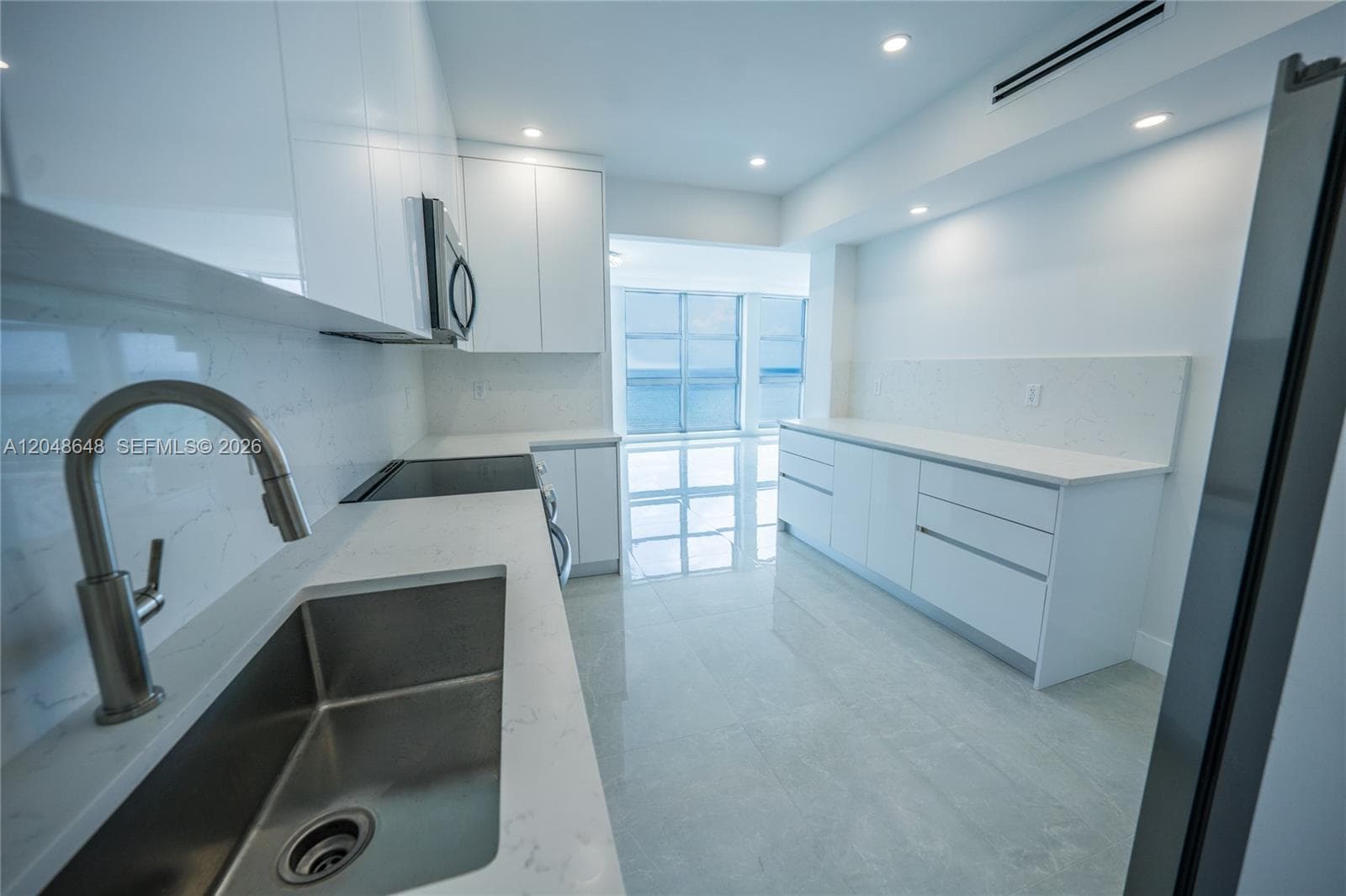 CRYSTAL HOUSE CONDO · #14H in Miami Beach - Photo 18