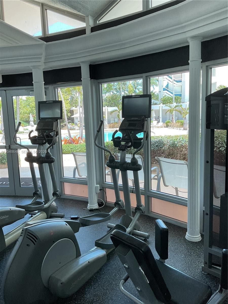 CRYSTAL HOUSE CONDO · #14H in Miami Beach - Photo 35