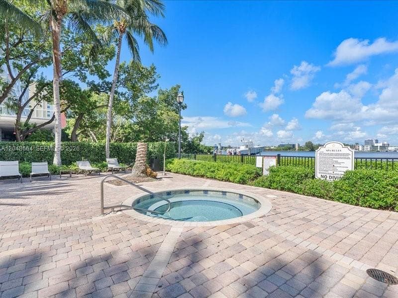 Porto Bellagio · #2802 in Sunny Isles Beach - Photo 28