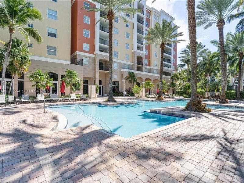 Porto Bellagio · #2802 in Sunny Isles Beach - Photo 30