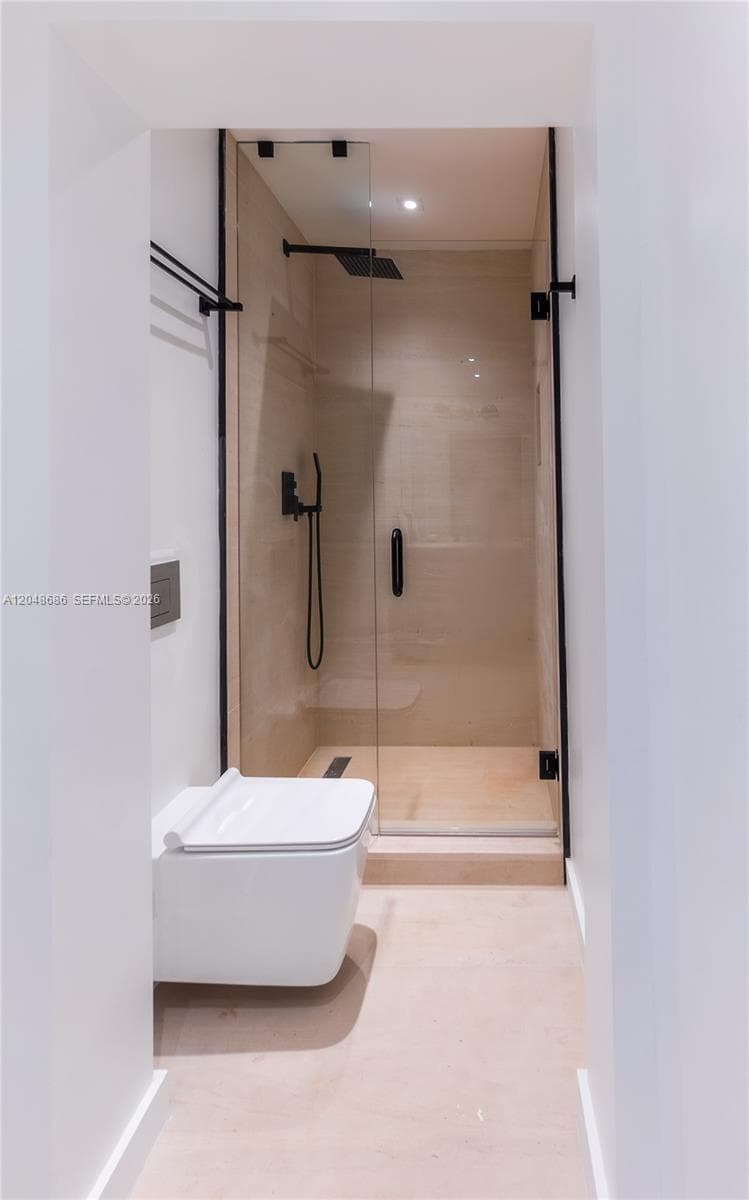 255 PALM AVENUE photo 15