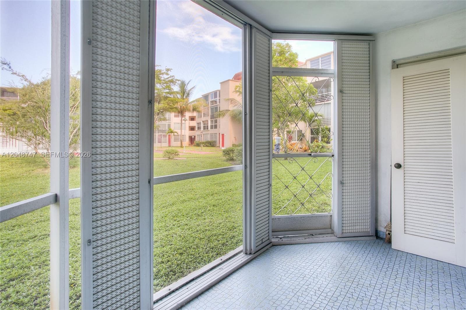 ROLLING GREEN CONDO · #C106 in Miami - Photo 9